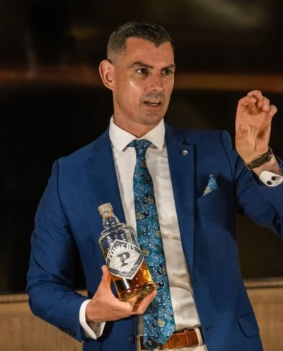 whiskey tasting expert